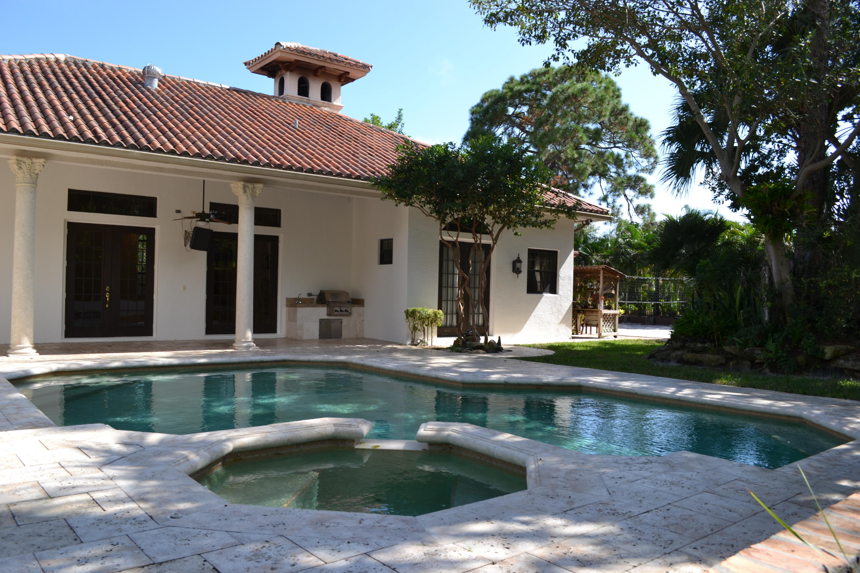 1495 Addison Avenue Boca Raton, FL 33486 - Photo 31 of 46 Pool & Jacuzzi Spa 3