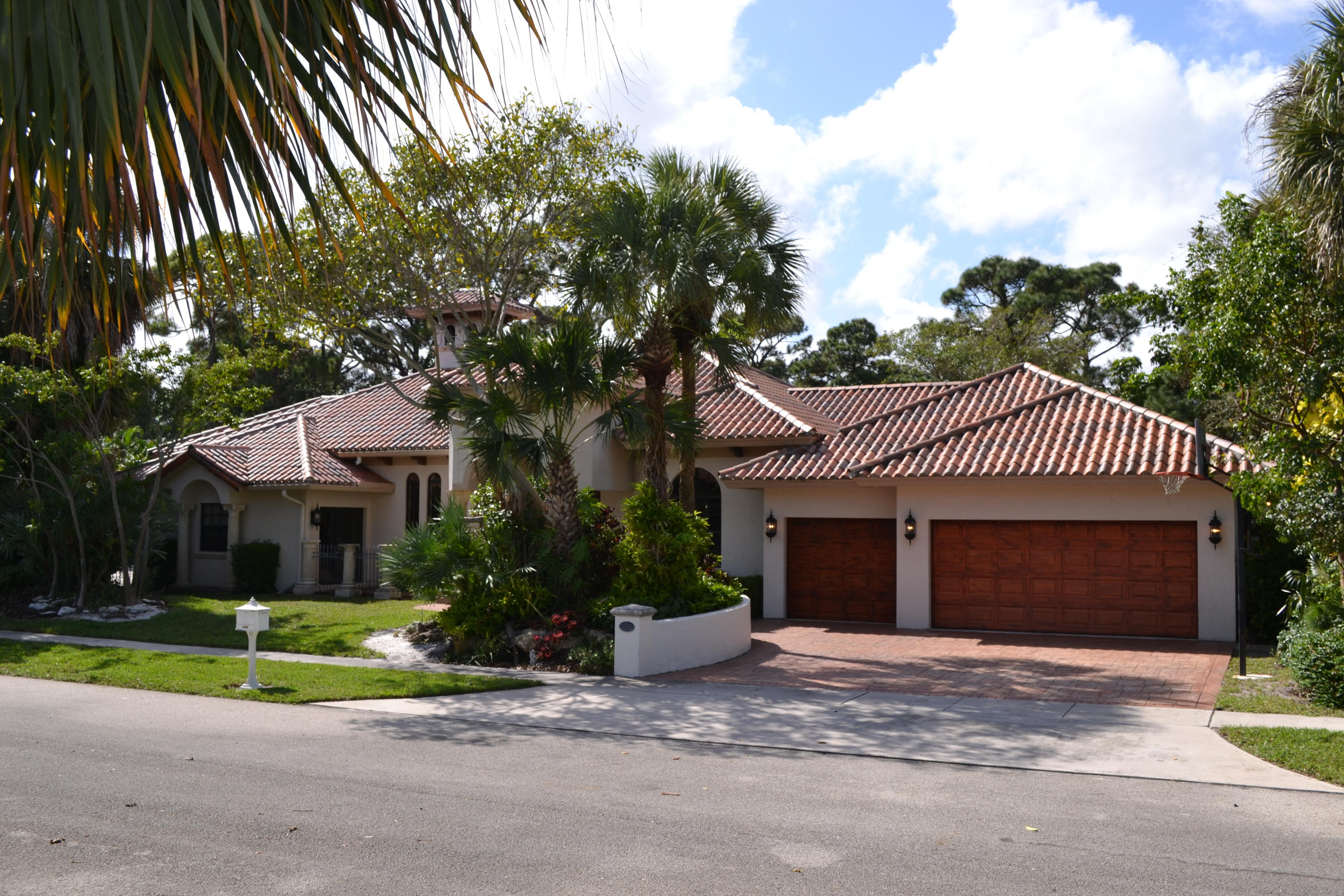 1495 Addison Avenue Boca Raton, FL 33486 - Photo 38 of 46 3 Car Garage