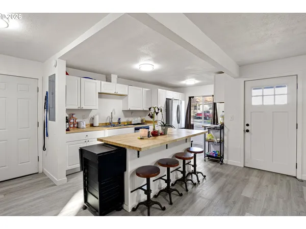 $359,000 | 380 Northwest Cary Street, Winston, OR 97496
