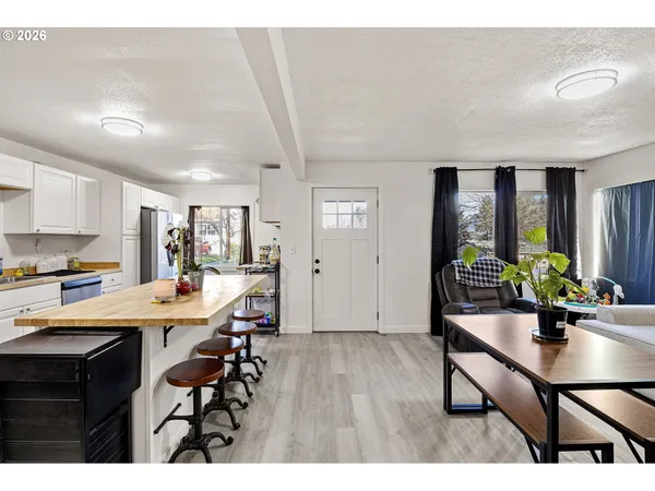 $359,000 | 380 Northwest Cary Street, Winston, OR 97496