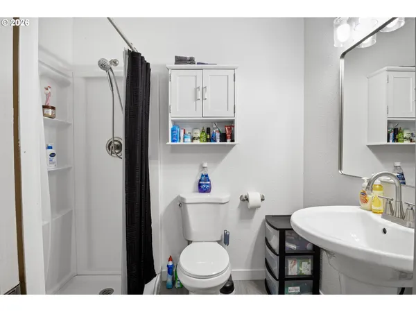 $359,000 | 380 Northwest Cary Street, Winston, OR 97496