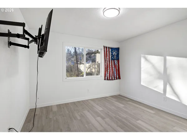 $359,000 | 380 Northwest Cary Street, Winston, OR 97496