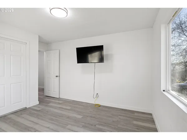 $359,000 | 380 Northwest Cary Street, Winston, OR 97496