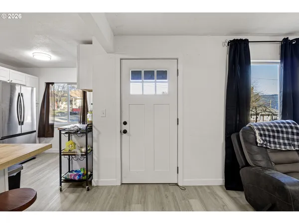 $359,000 | 380 Northwest Cary Street, Winston, OR 97496