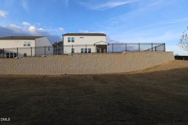a view of a house with entryway