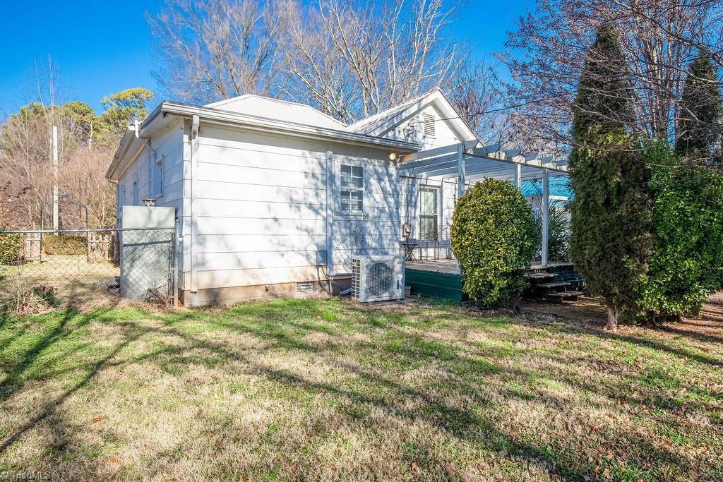 909 Mill Avenue High Point, NC 27260 - Photo 14 of 15