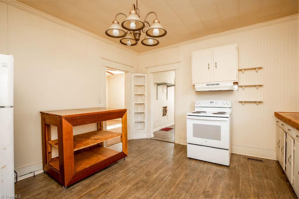 909 Mill Avenue High Point, NC 27260 - Photo 4 of 15