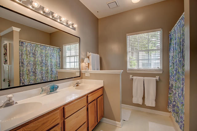 545 Veranda Mount Mount Pleasant, SC 29464 - Photo 27 of 33 545 Veranda View (27)0027