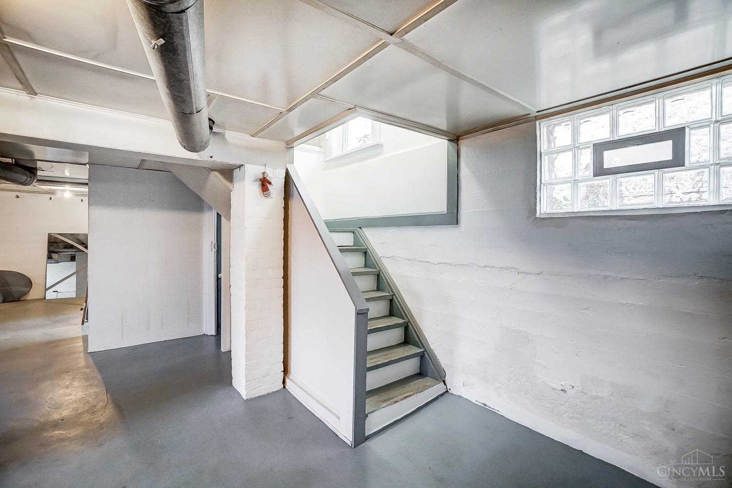 3840 Edwards Road Cincinnati, OH 45209 - Photo 23 of 32