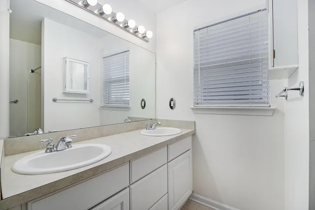 $3,000 | 1740 South Maple Road, Ann Arbor, MI 48103