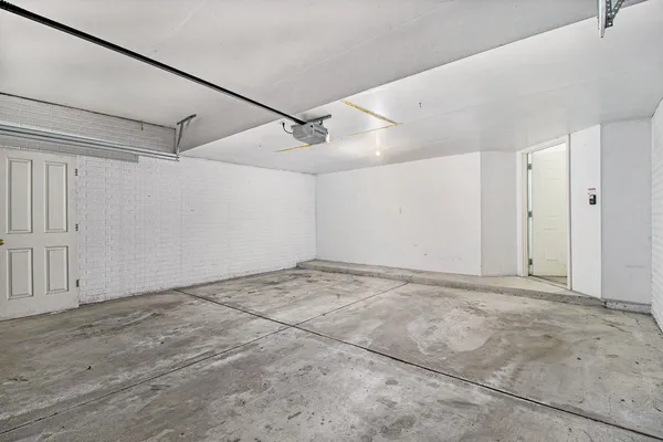 $3,000 | 1740 South Maple Road, Ann Arbor, MI 48103