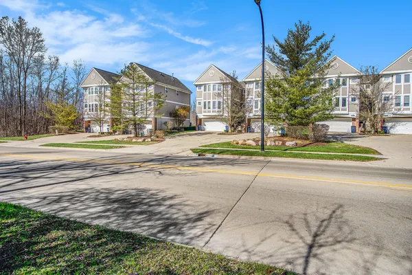 $3,000 | 1740 South Maple Road, Ann Arbor, MI 48103