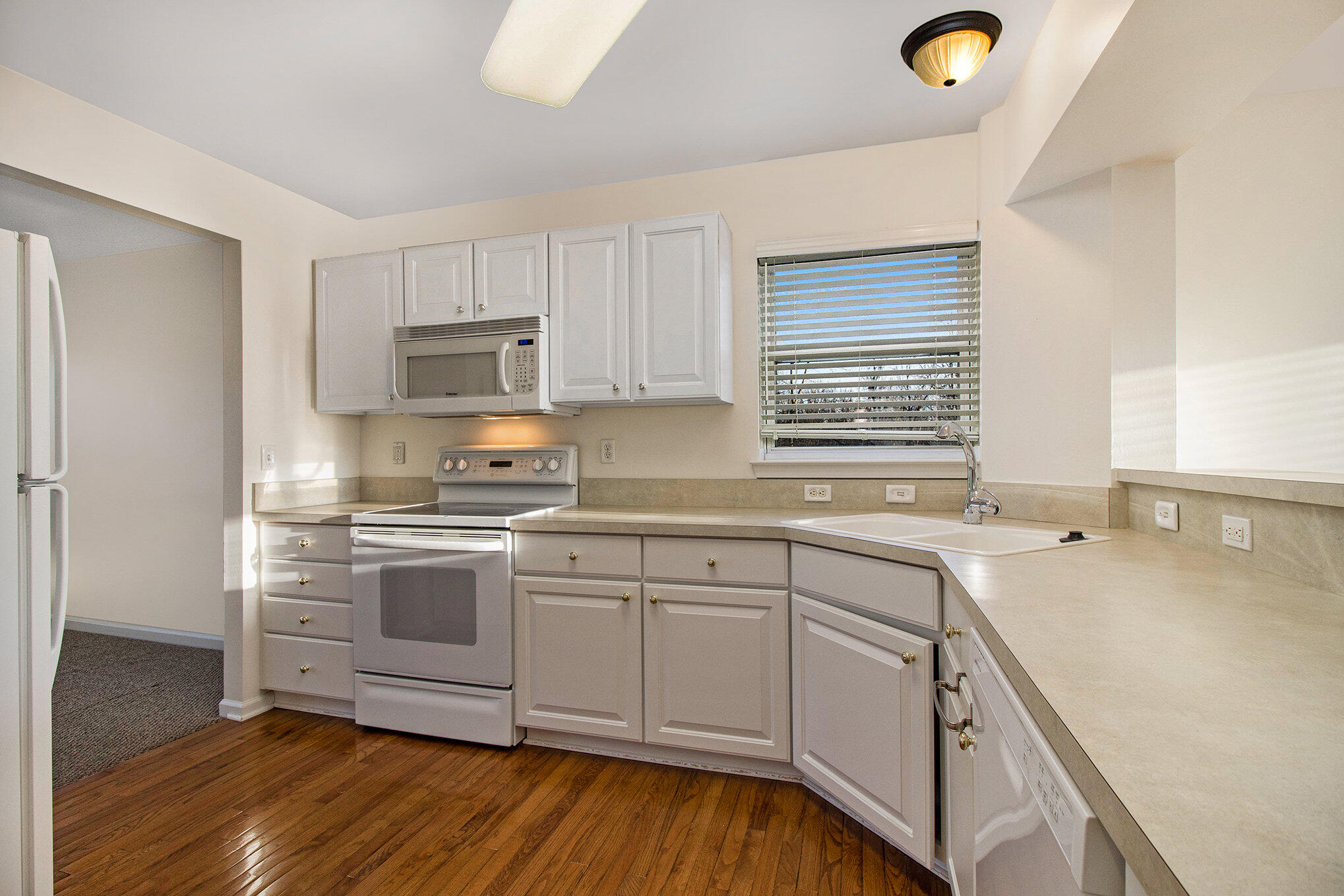 1740 South Maple Road Ann Arbor, MI 48103 - Photo 9 of 35 003_img_2166