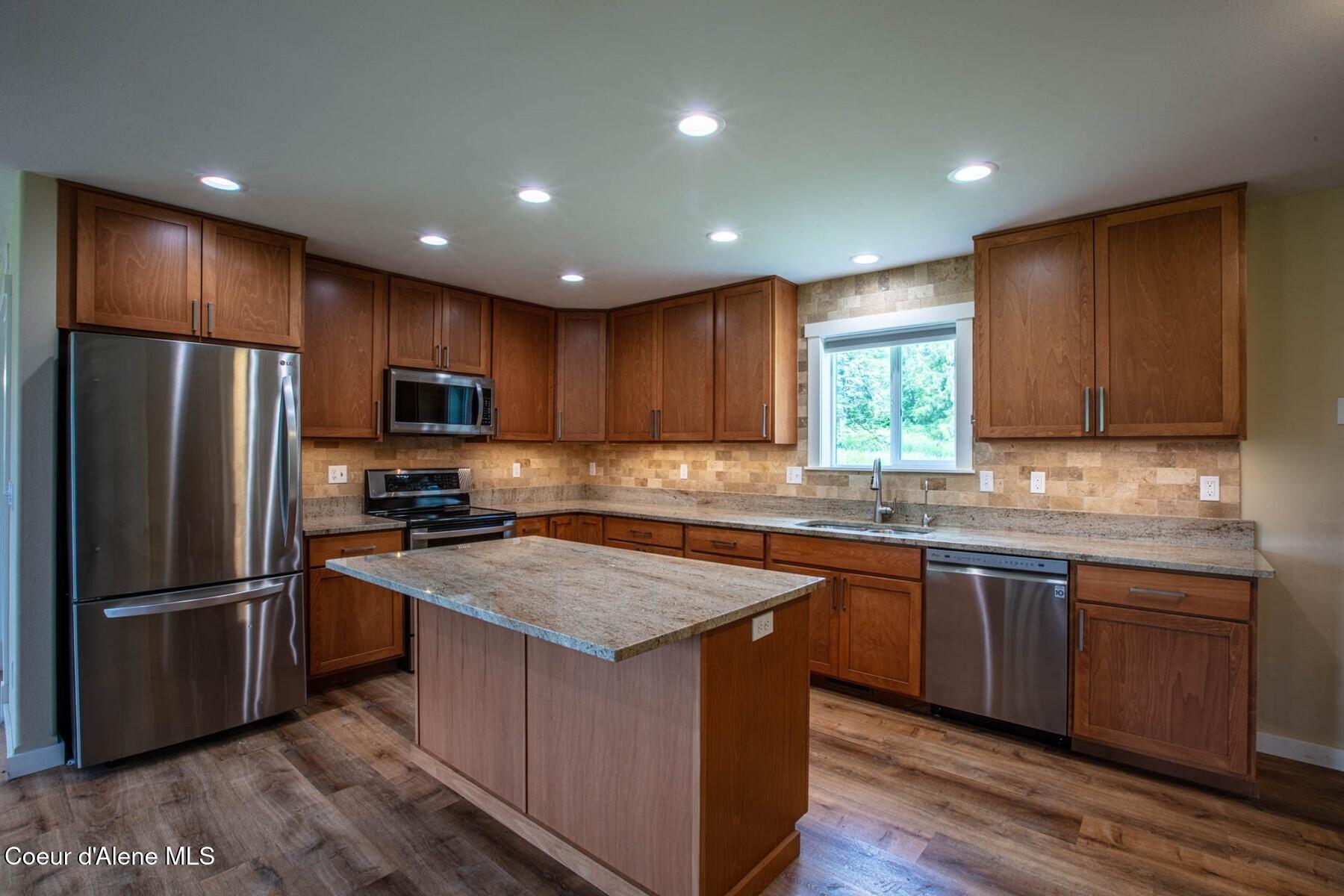 1923 Sagle Road Sagle, ID 83860 - Photo 6 of 42 Spacious Kitchen