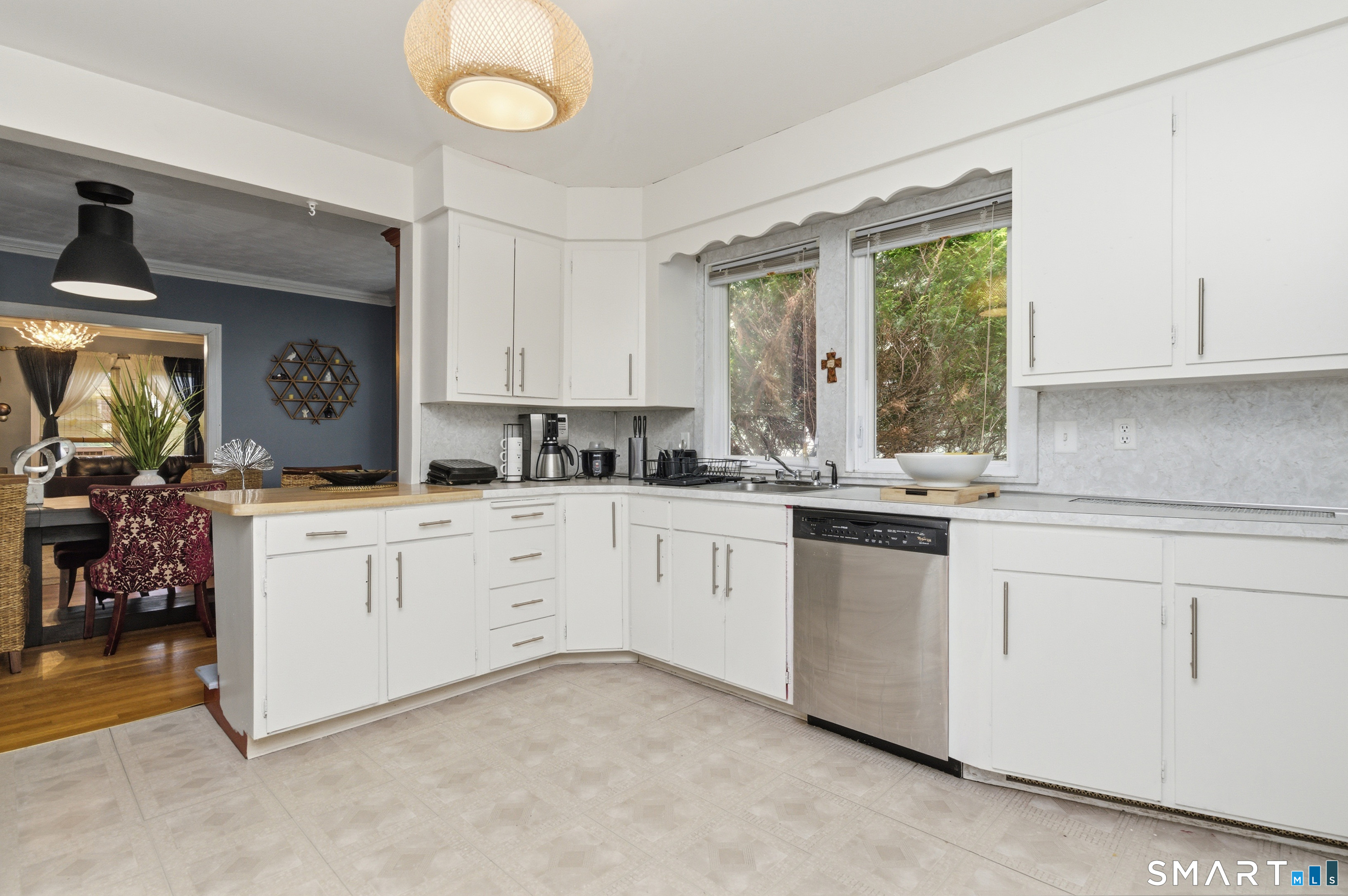62 Fennbrook Road West Hartford, CT 06119 - Photo 12 of 39