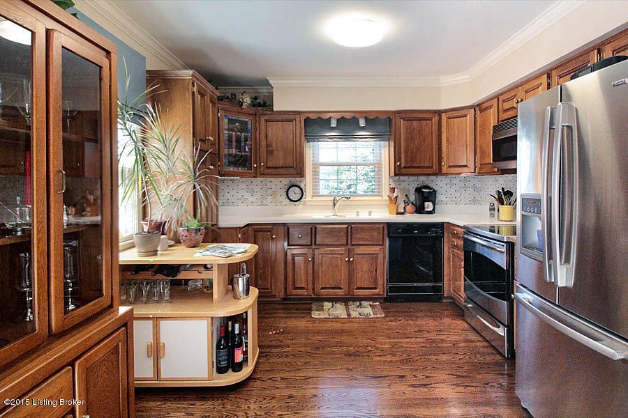 4603 Beaver Road Louisville, KY 40207 - Photo 10 of 29 7-IMG_8362-16