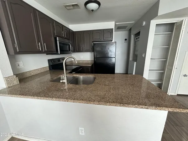 $1,450 | 2301 East University Drive, Unit 120, Mesa, AZ 85213