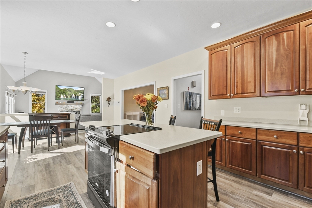 11 Quabbin Path Sutton, MA 01590 - Photo 12 of 40 Gallery Image 12