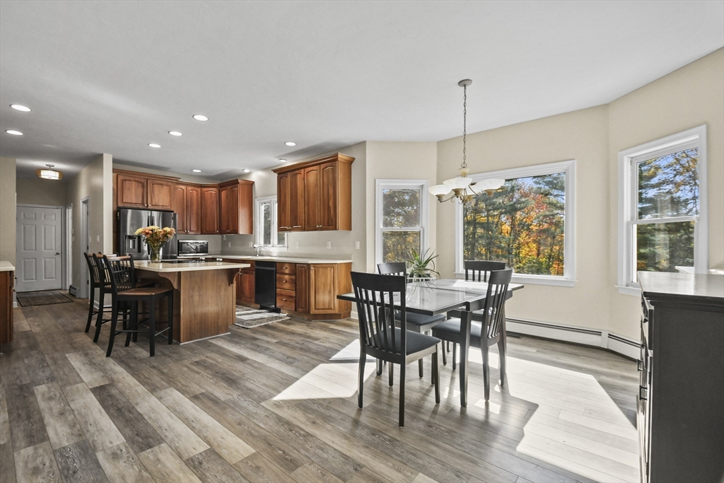 11 Quabbin Path Sutton, MA 01590 - Photo 13 of 40 Gallery Image 13