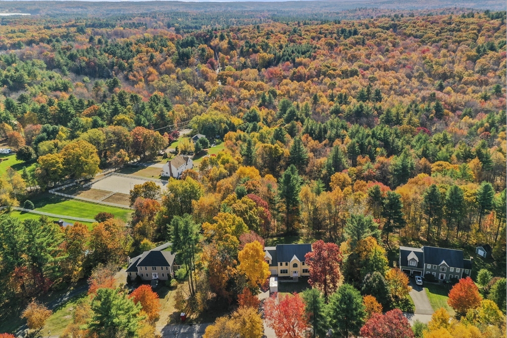 11 Quabbin Path Sutton, MA 01590 - Photo 4 of 40 Gallery Image 4