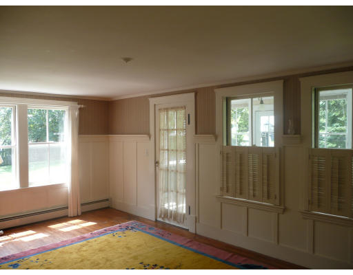 39 Williams Street Beverly, MA 01915 - Photo 6 of 16 Gallery Image 6