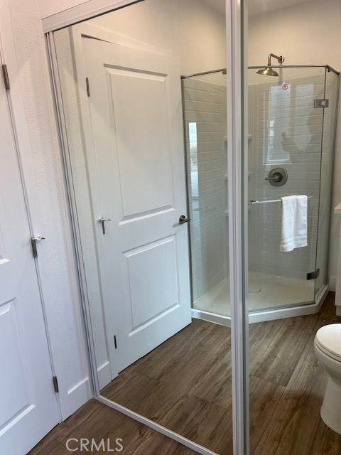 30280 Santa Rosa Road Lucerne Valley, CA 92356 - Photo 53 of 61 a bathroom with a shower and toilet