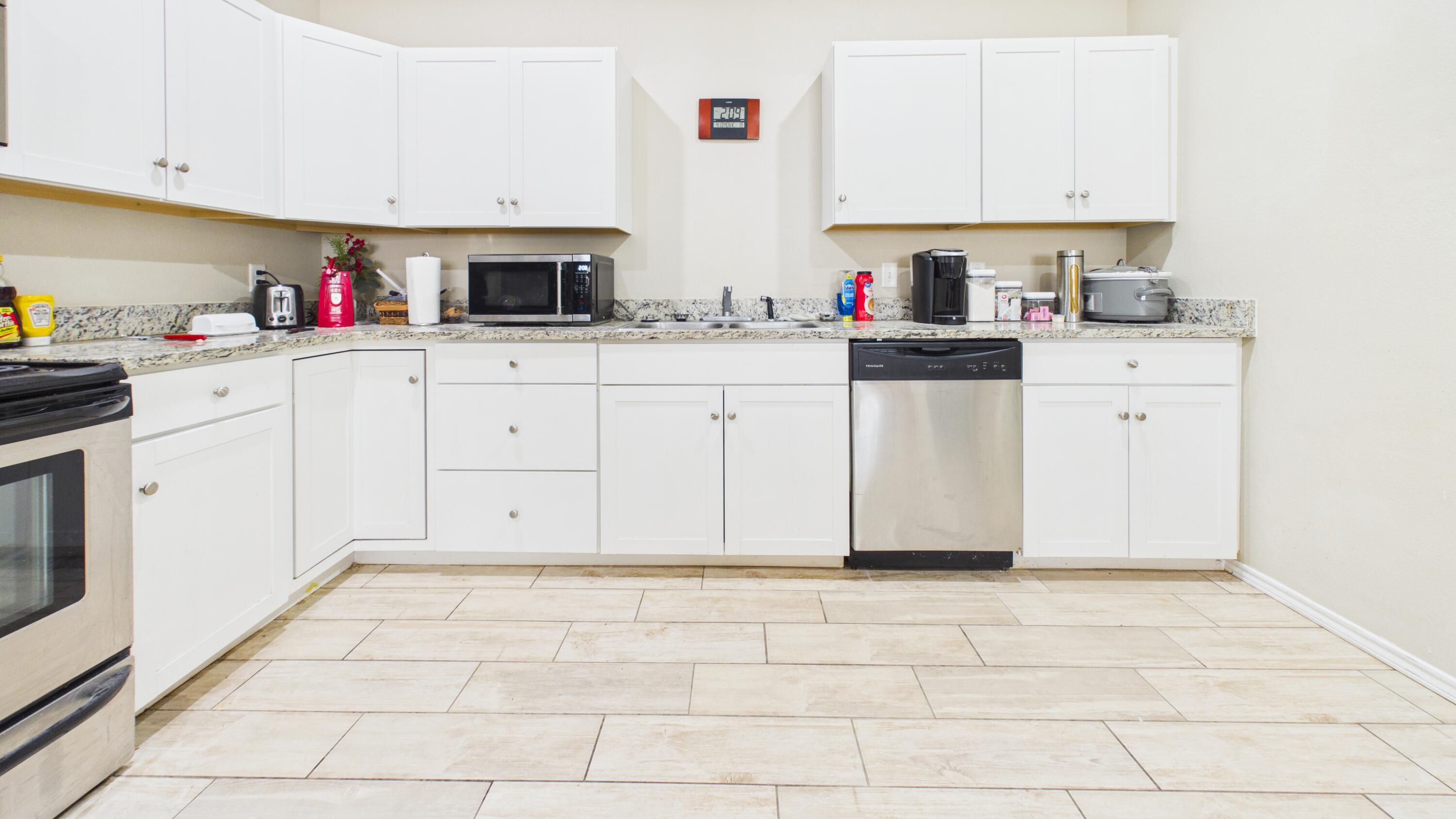 9801 Uvalde Avenue Lubbock, TX 79423 - Photo 16 of 76 CAM06379G6-PR0022-STILL015