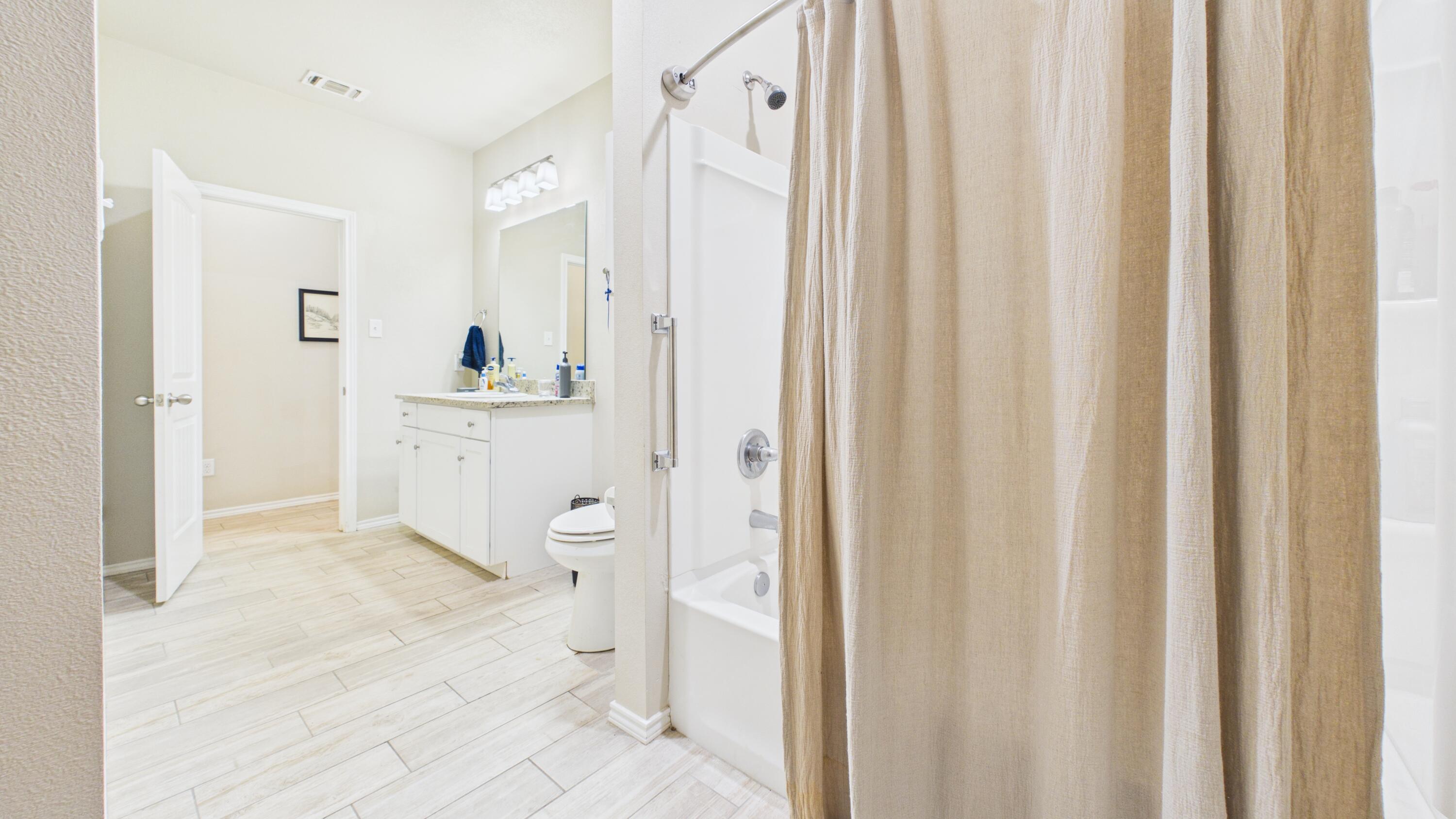 9801 Uvalde Avenue Lubbock, TX 79423 - Photo 24 of 76 CAM06379G6-PR0022-STILL023