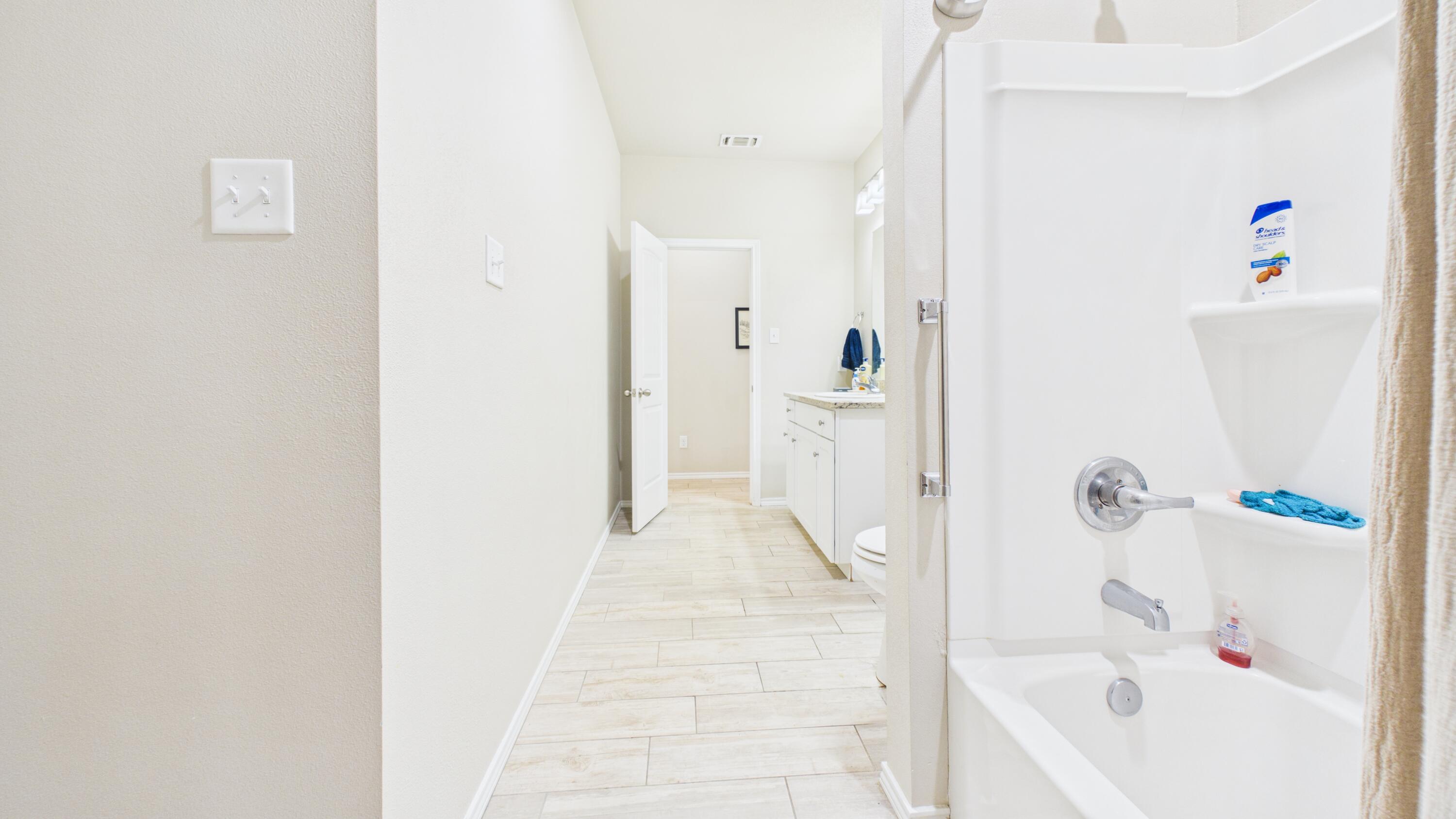 9801 Uvalde Avenue Lubbock, TX 79423 - Photo 25 of 76 CAM06379G6-PR0022-STILL024