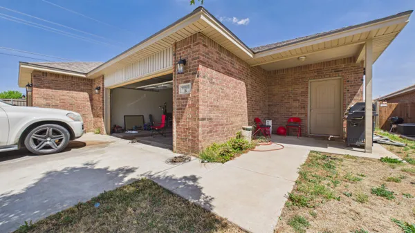 $377,250 | 9801 Uvalde Avenue, Lubbock, TX 79423