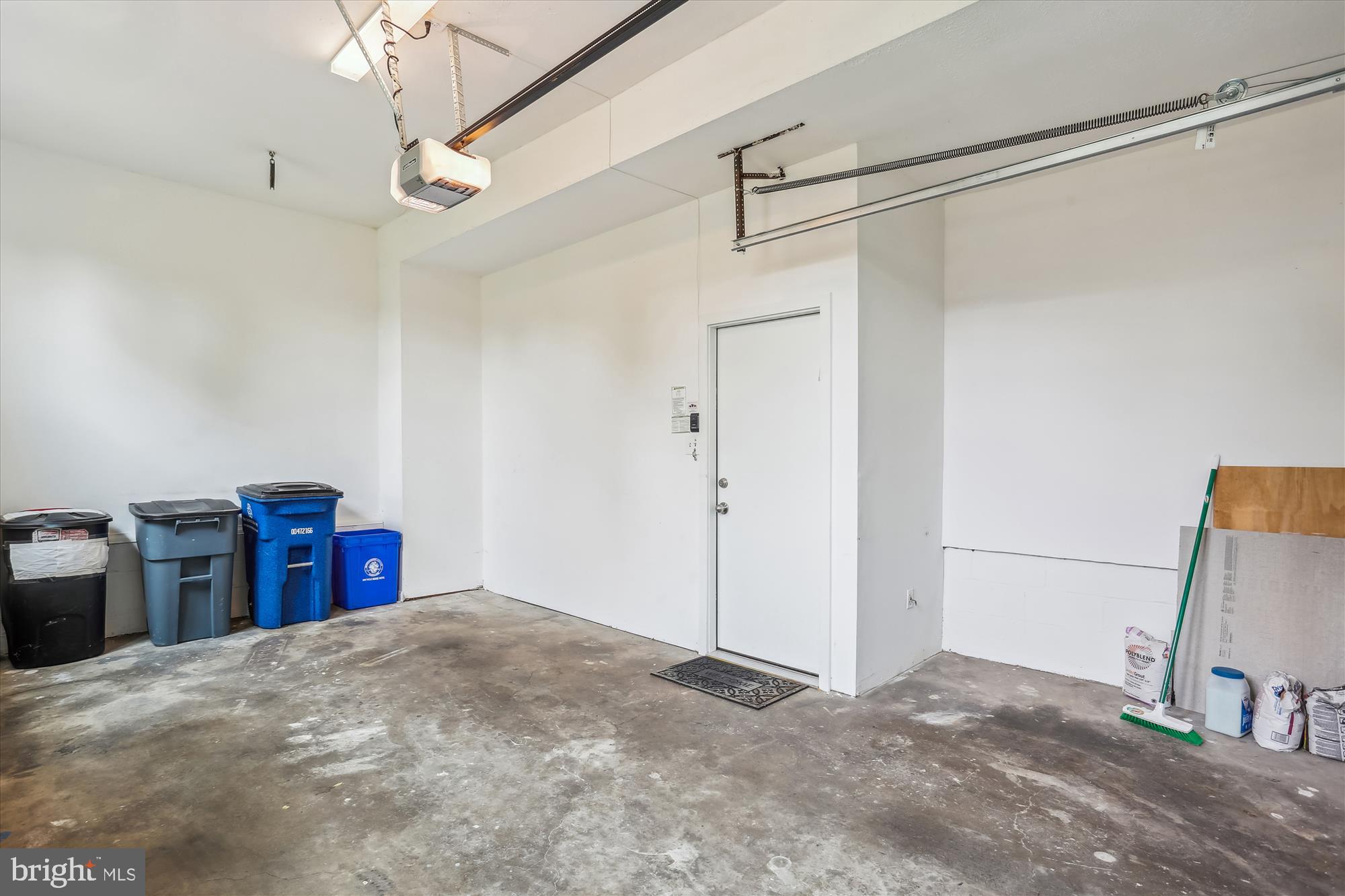 11805 Kemp Mill Road Silver Spring, MD 20902 - Photo 11 of 82 Garage