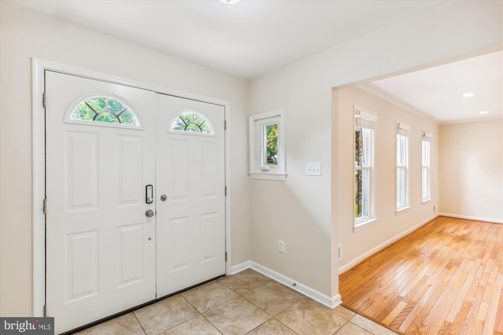 11805 Kemp Mill Road Silver Spring, MD 20902 - Photo 14 of 82 Entry