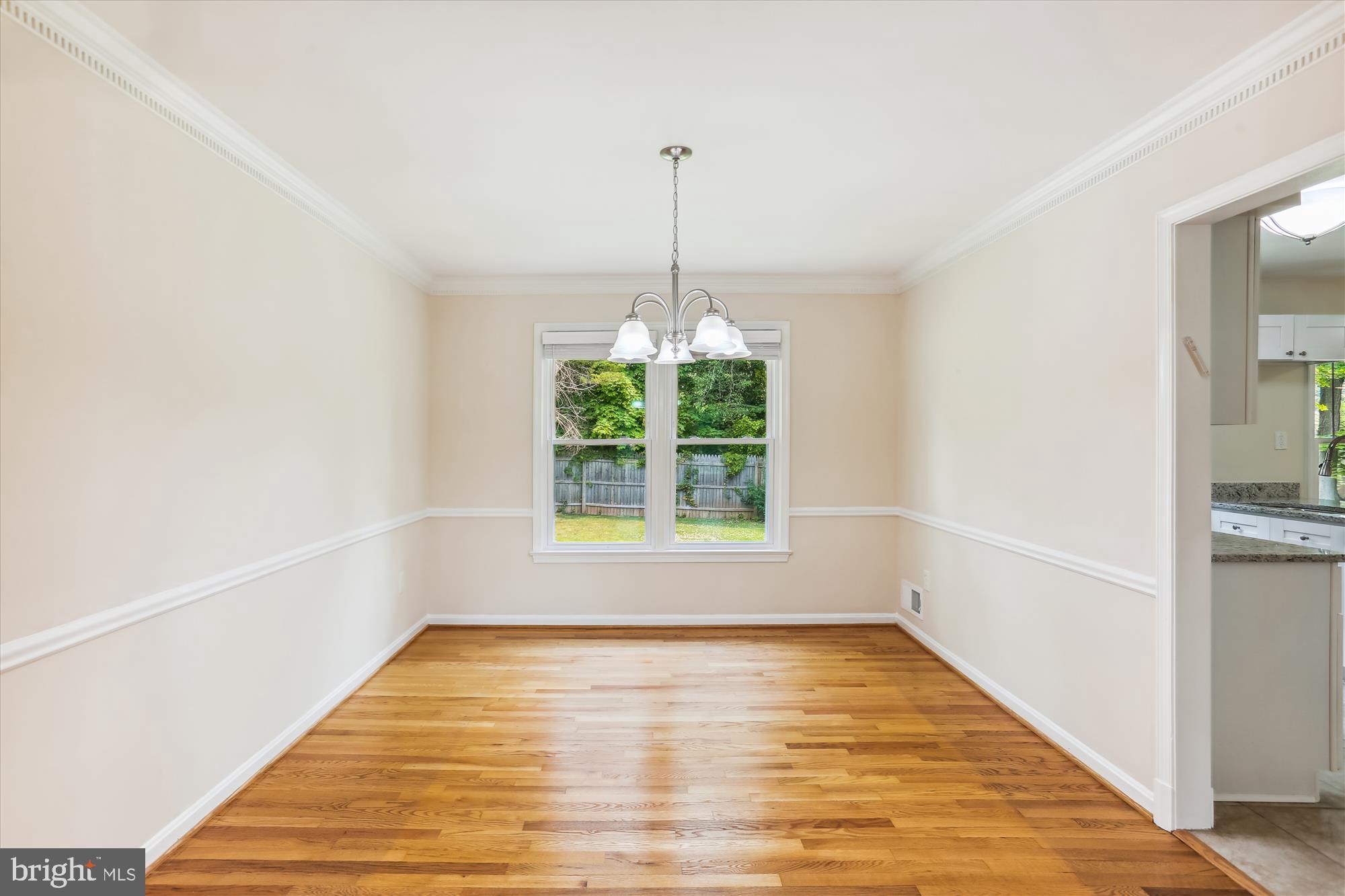11805 Kemp Mill Road Silver Spring, MD 20902 - Photo 22 of 82 Dining Room