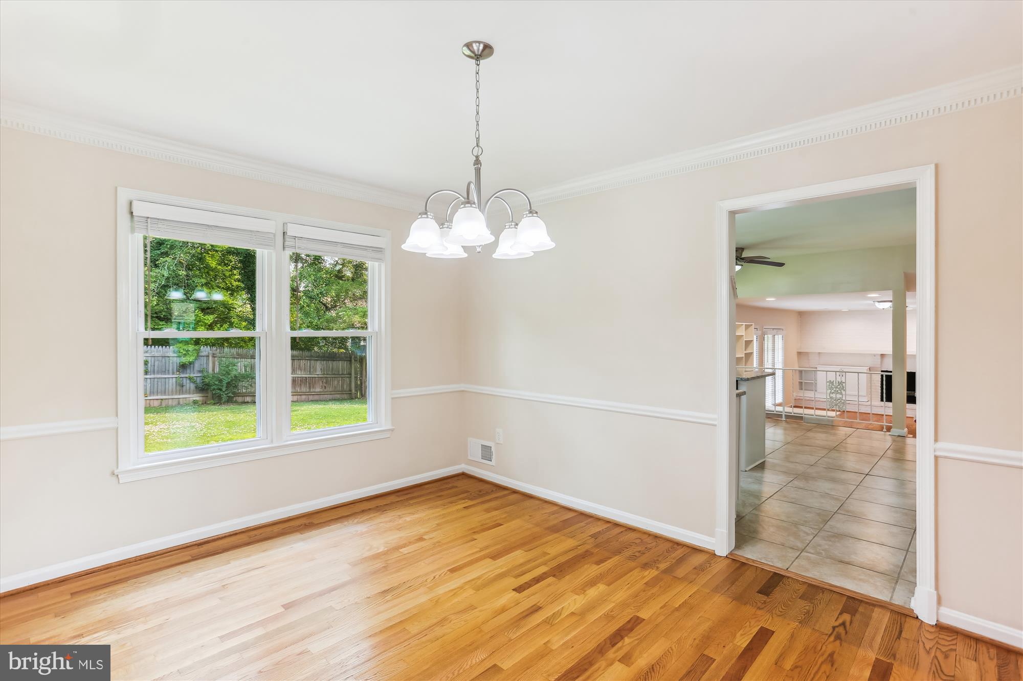 11805 Kemp Mill Road Silver Spring, MD 20902 - Photo 24 of 82 Dining Room