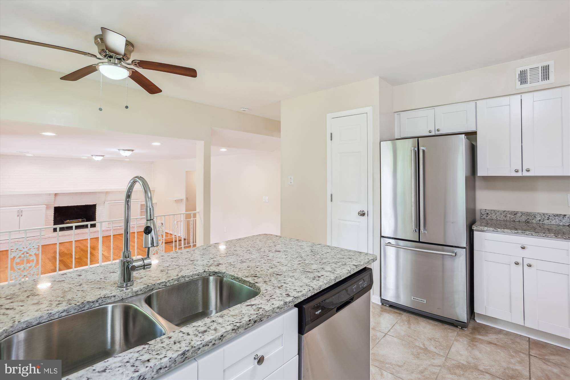 11805 Kemp Mill Road Silver Spring, MD 20902 - Photo 26 of 82 Kitchen
