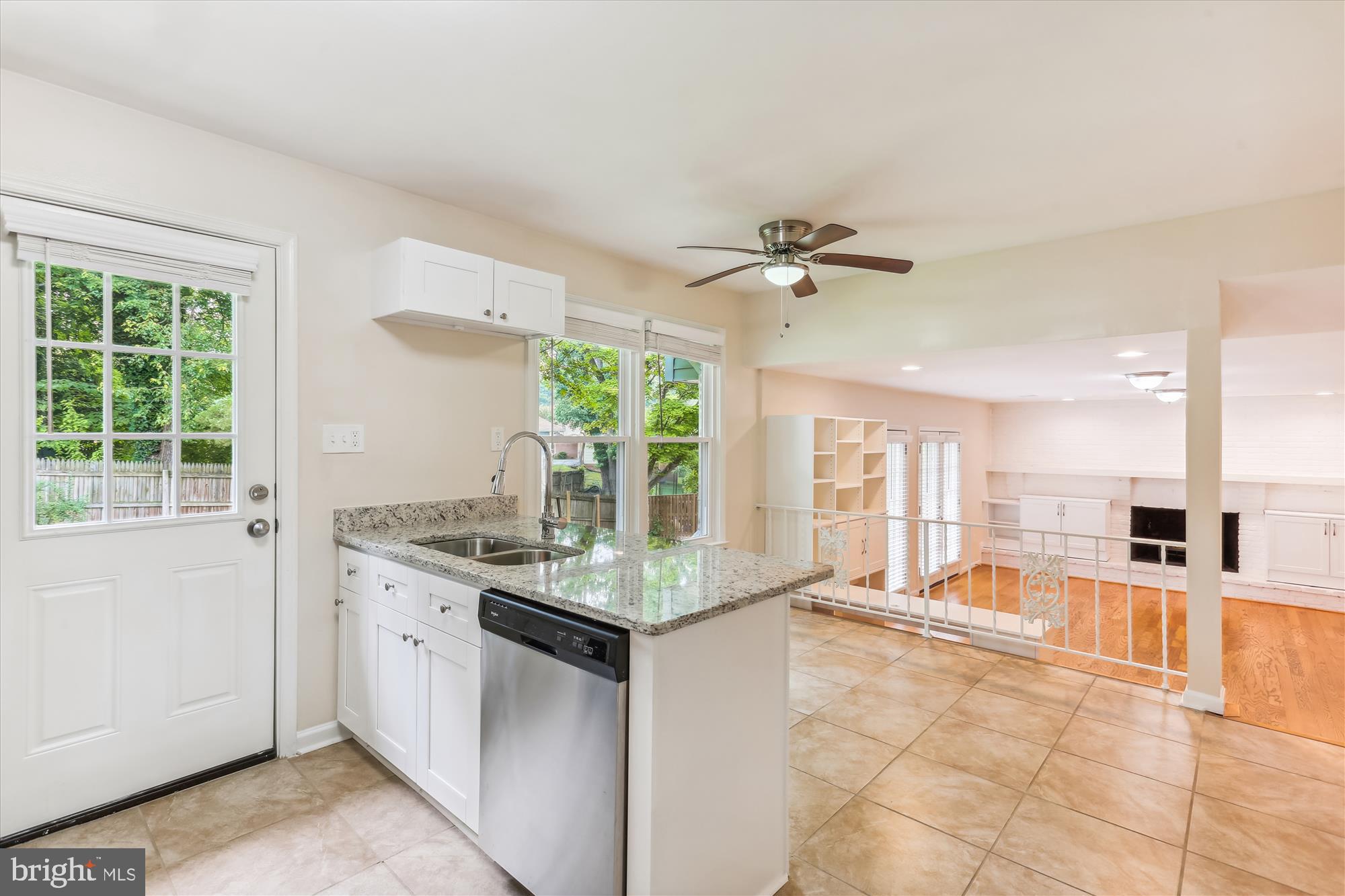 11805 Kemp Mill Road Silver Spring, MD 20902 - Photo 28 of 82 Kitchen