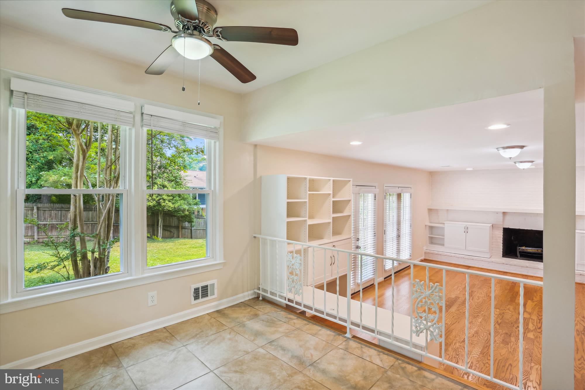 11805 Kemp Mill Road Silver Spring, MD 20902 - Photo 32 of 82 Breakfast Area