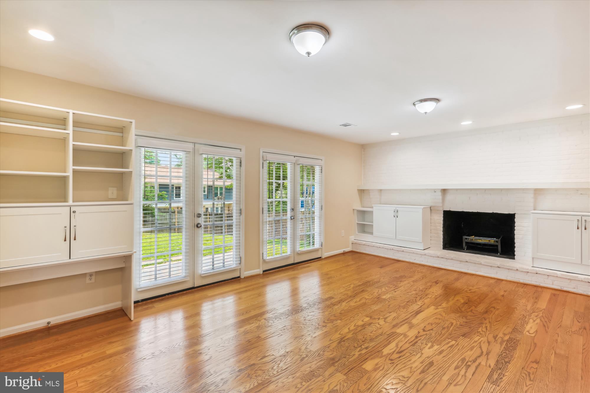 11805 Kemp Mill Road Silver Spring, MD 20902 - Photo 34 of 82 Family Room