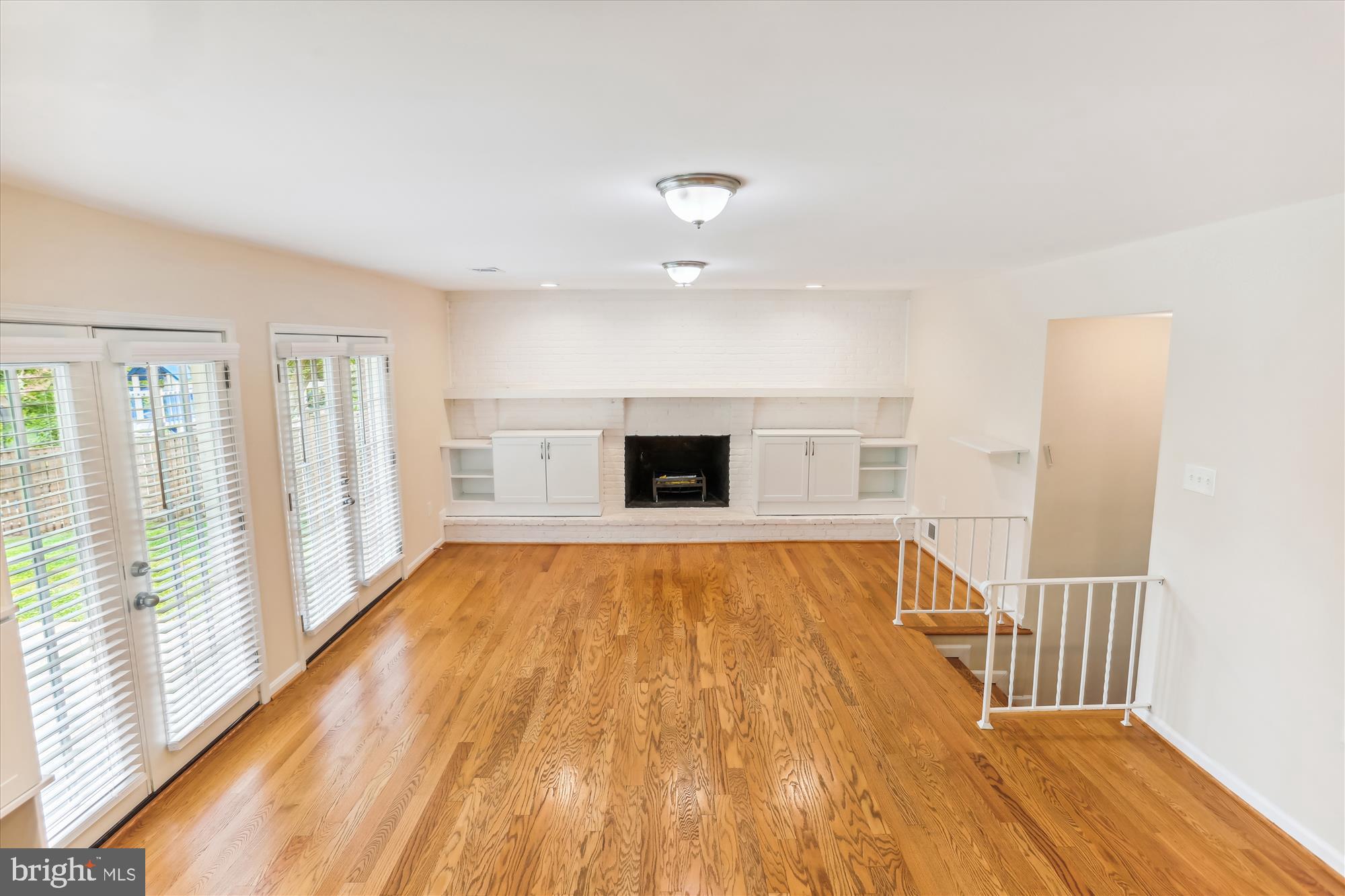 11805 Kemp Mill Road Silver Spring, MD 20902 - Photo 35 of 82 Family room