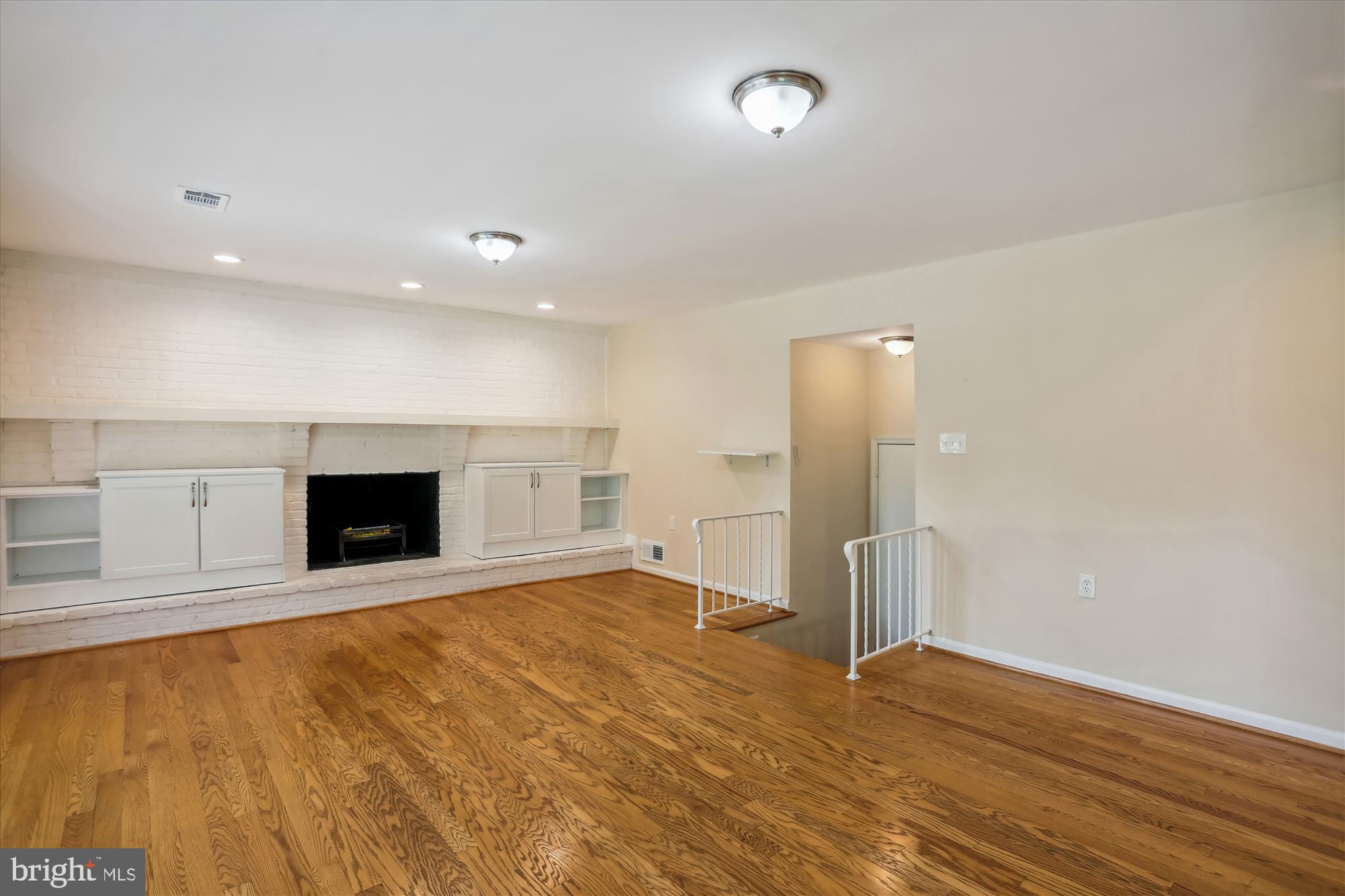 11805 Kemp Mill Road Silver Spring, MD 20902 - Photo 36 of 82 Family Room