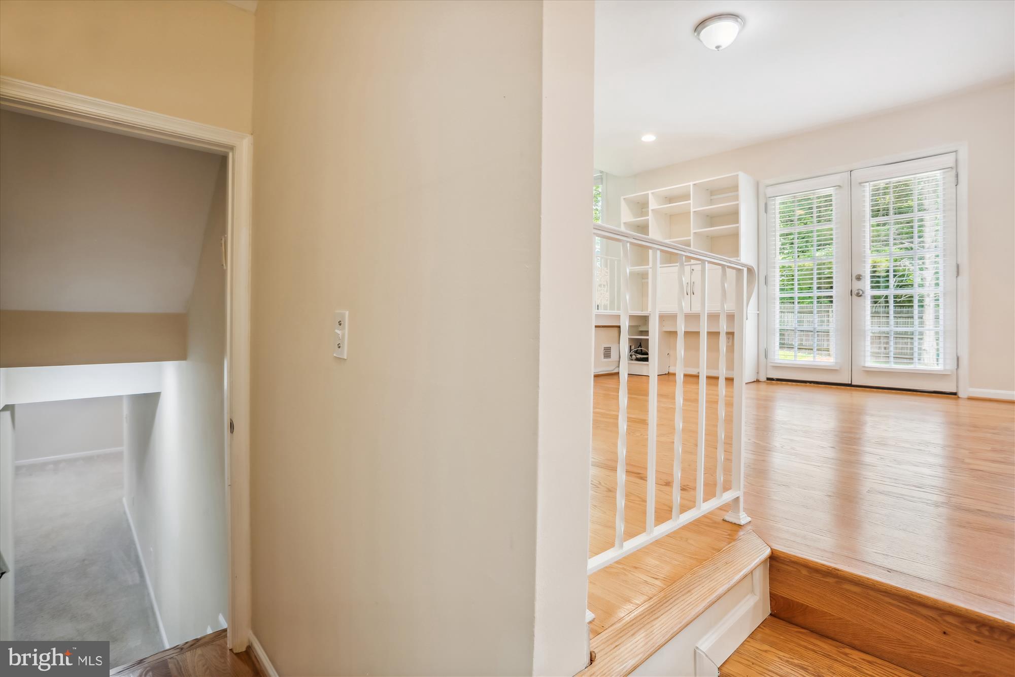 11805 Kemp Mill Road Silver Spring, MD 20902 - Photo 40 of 82 Stairs