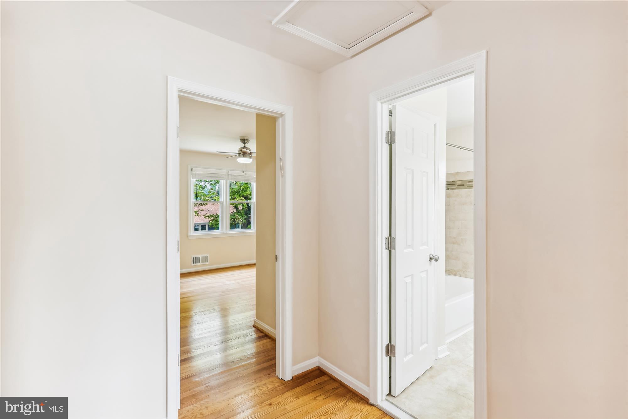 11805 Kemp Mill Road Silver Spring, MD 20902 - Photo 44 of 82 Hall