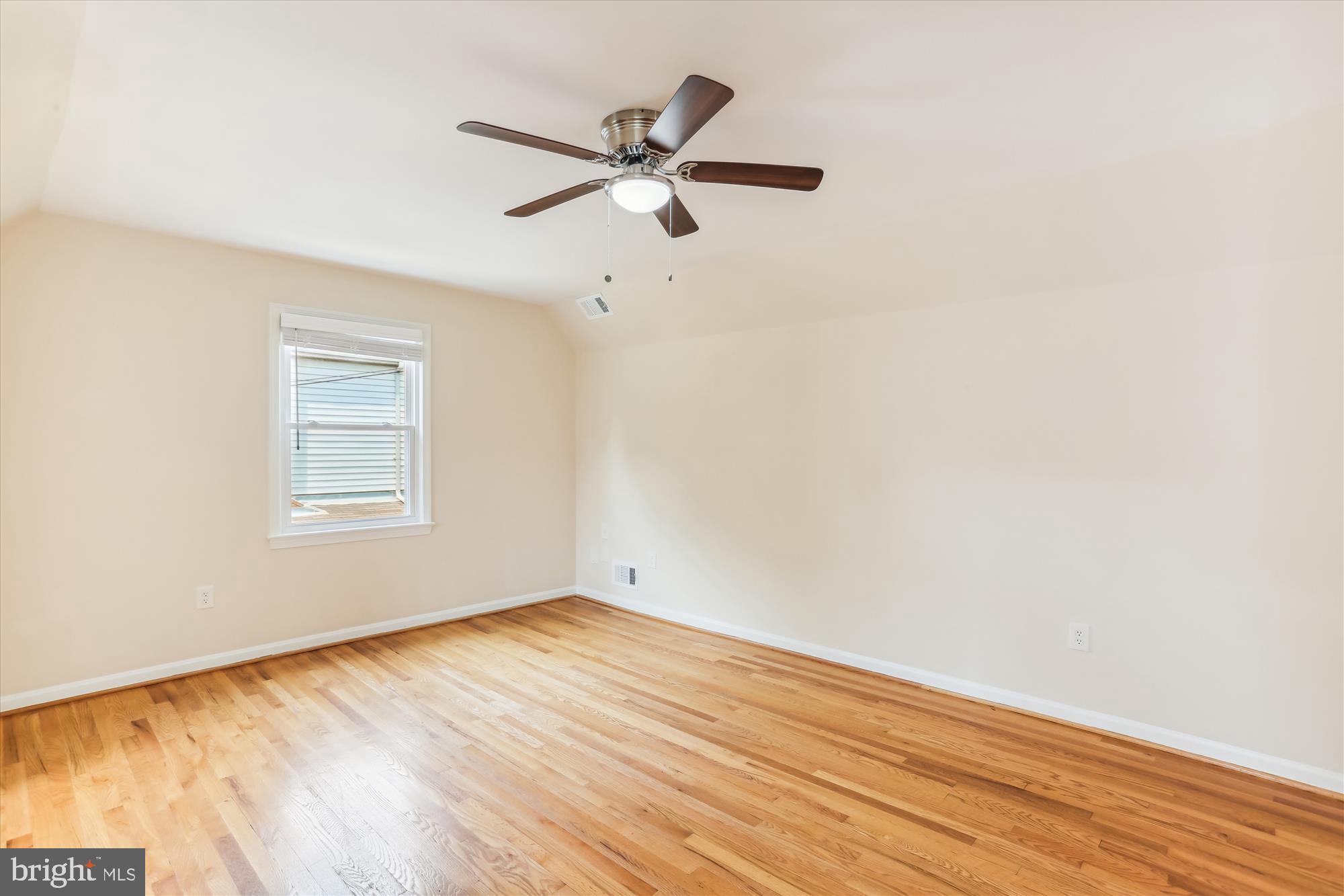 11805 Kemp Mill Road Silver Spring, MD 20902 - Photo 46 of 82 Primary Bedroom