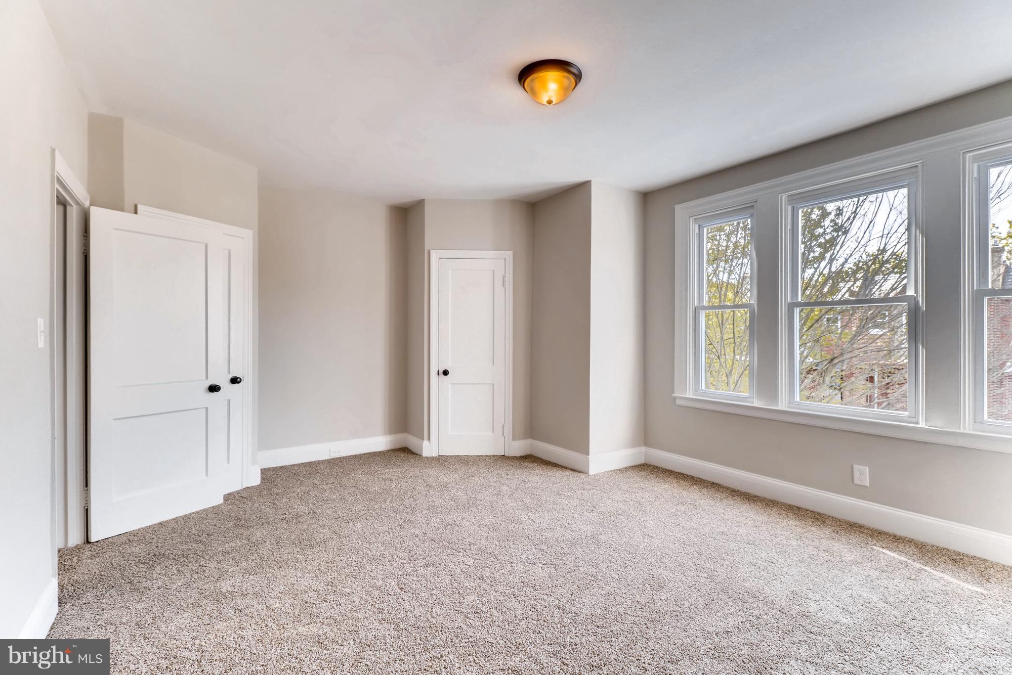 3635 Elkader Road Baltimore, MD 21218 - Photo 11 of 28