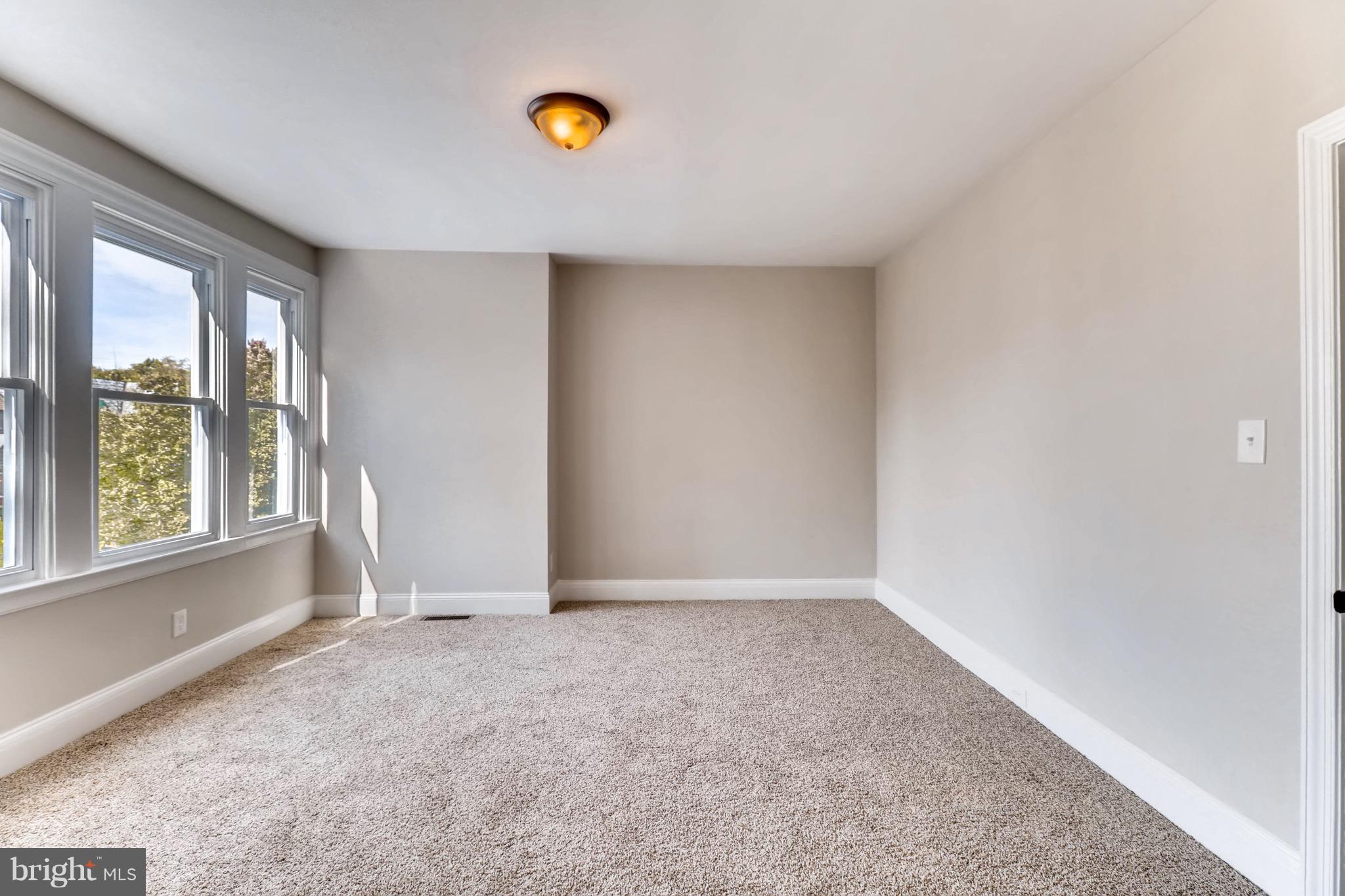 3635 Elkader Road Baltimore, MD 21218 - Photo 12 of 28