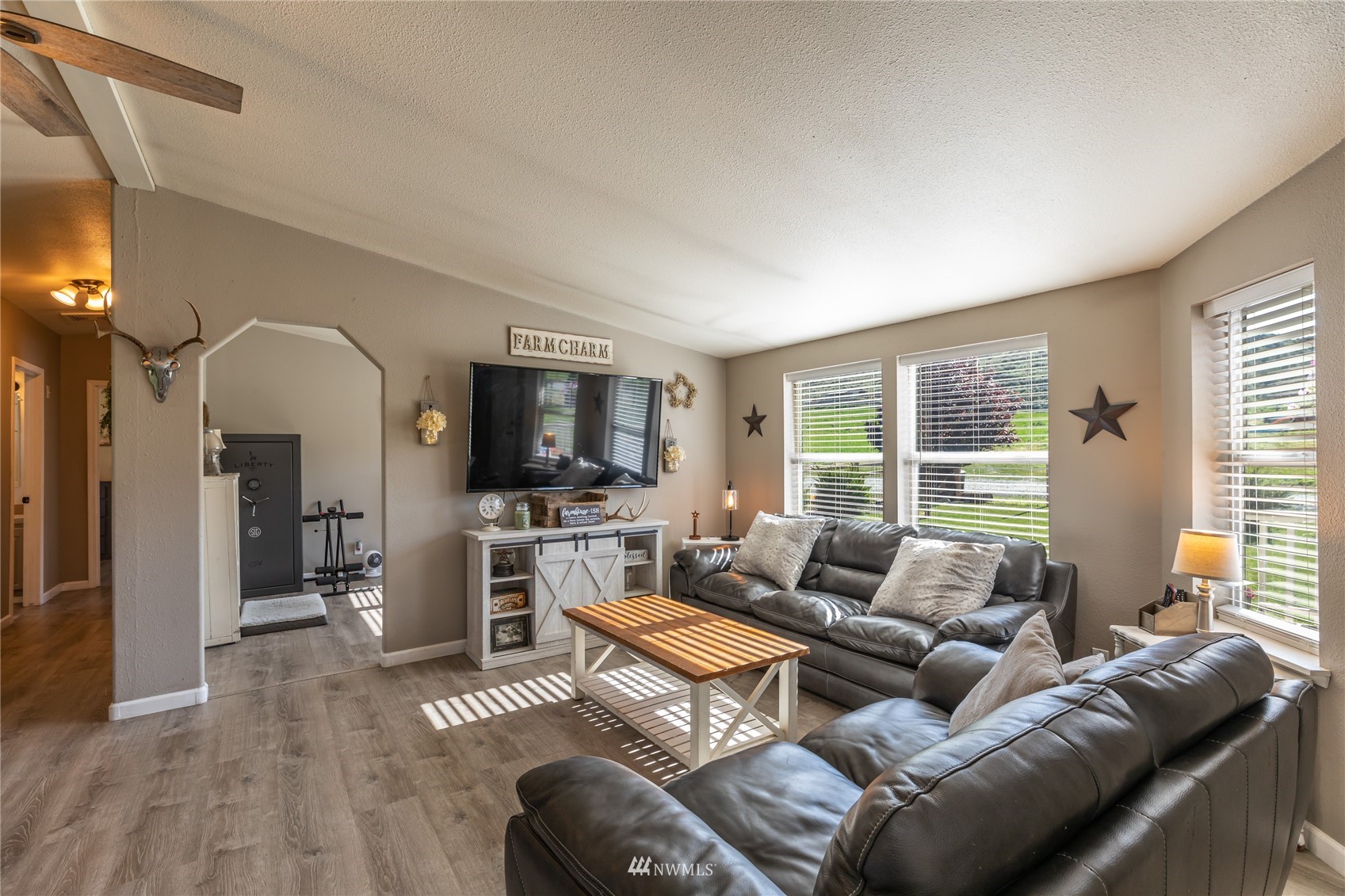 57 Alvarado Road Tonasket, WA 98855 - Photo 3 of 39