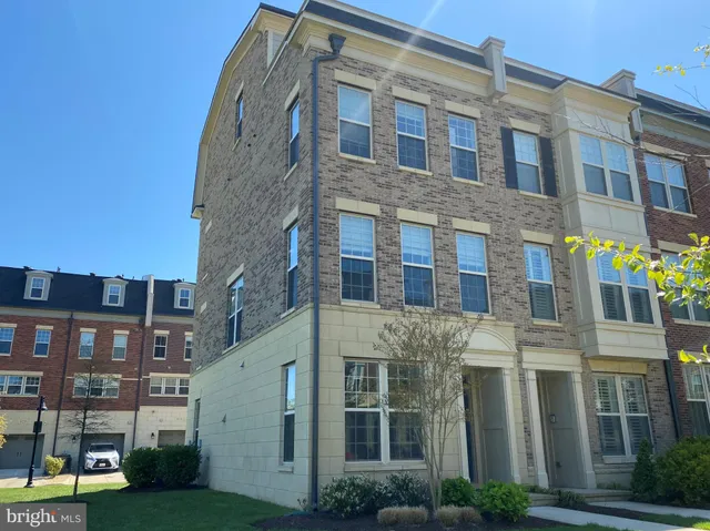 a large building with a lot of windows