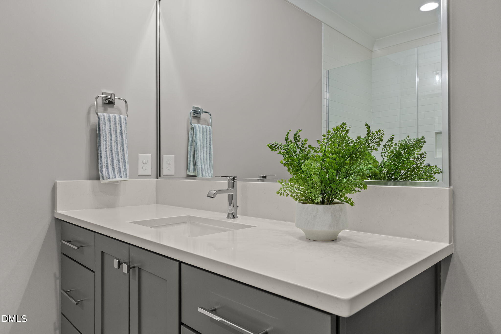 811 Maple Berry Lane, Unit 105 Raleigh, NC 27607 - Photo 31 of 42 40-web-or-mls-IMG_9632