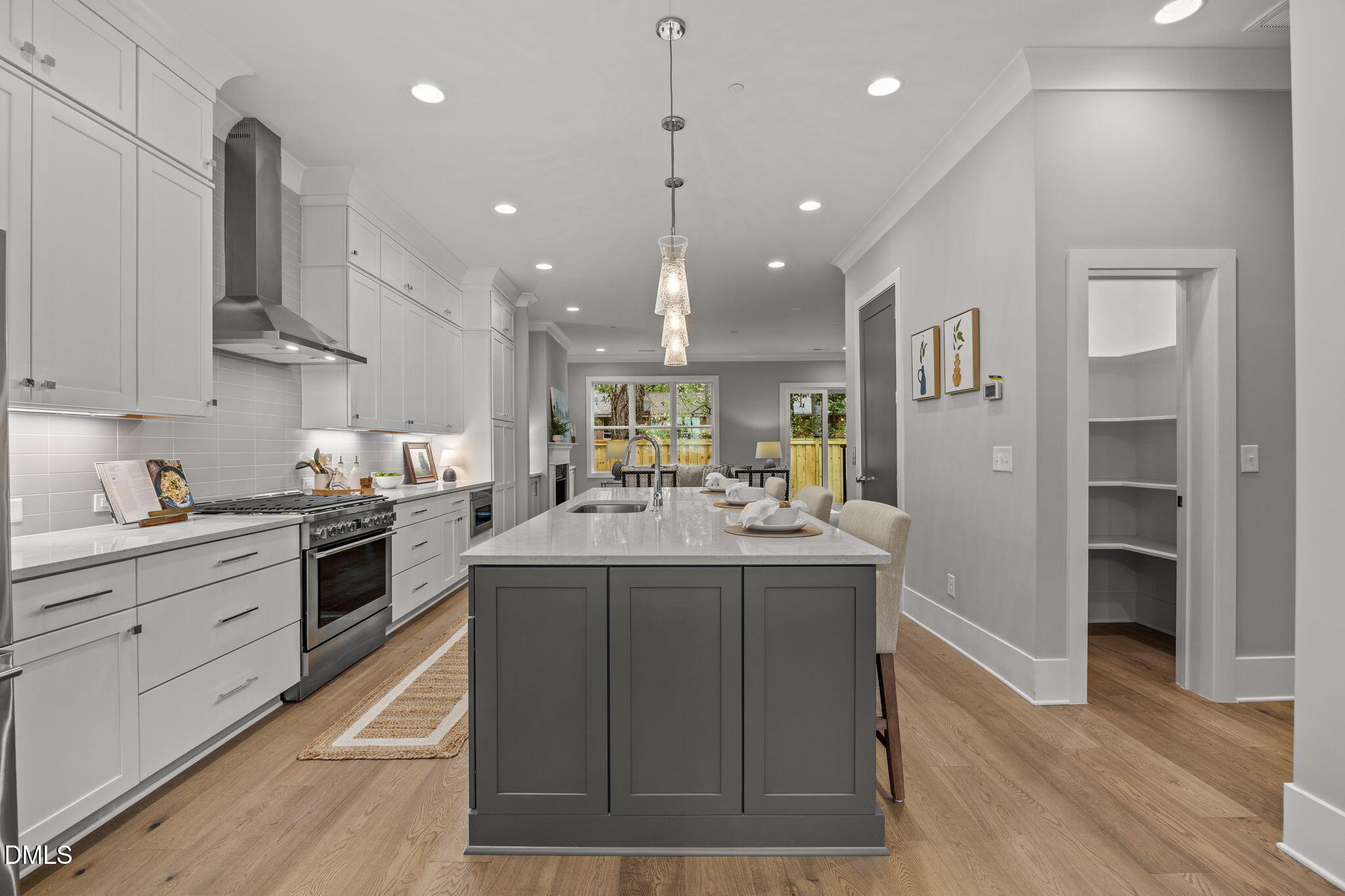 811 Maple Berry Lane, Unit 105 Raleigh, NC 27607 - Photo 5 of 42 25-web-or-mls-IMG_9587