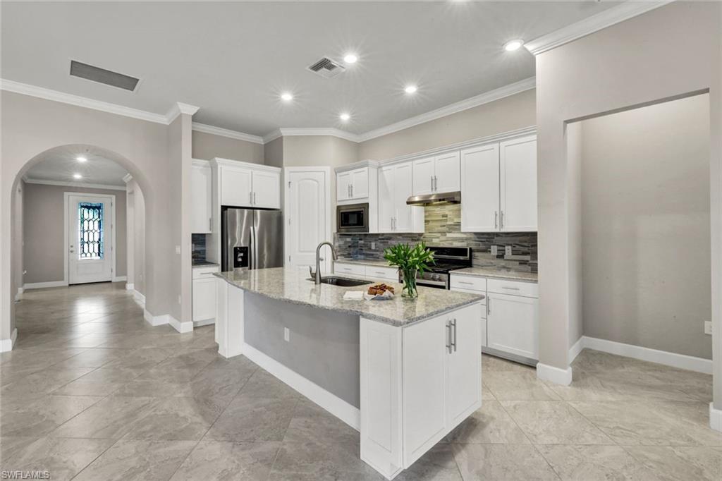 9350 Greyhawk Trail Naples, FL 34120 - Photo 9 of 40